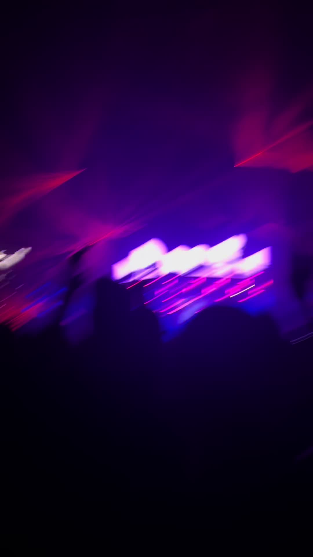 @🖤