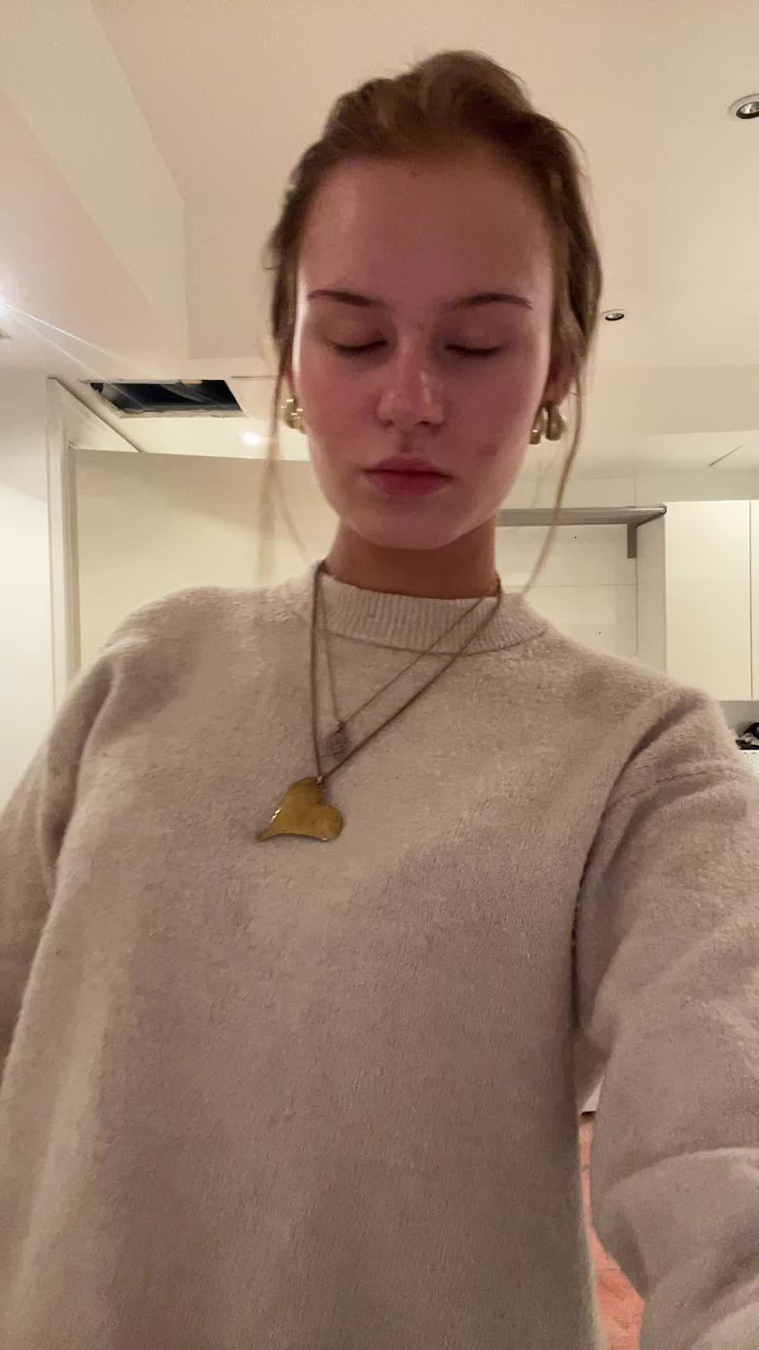 @EmmyblidSpam🍾