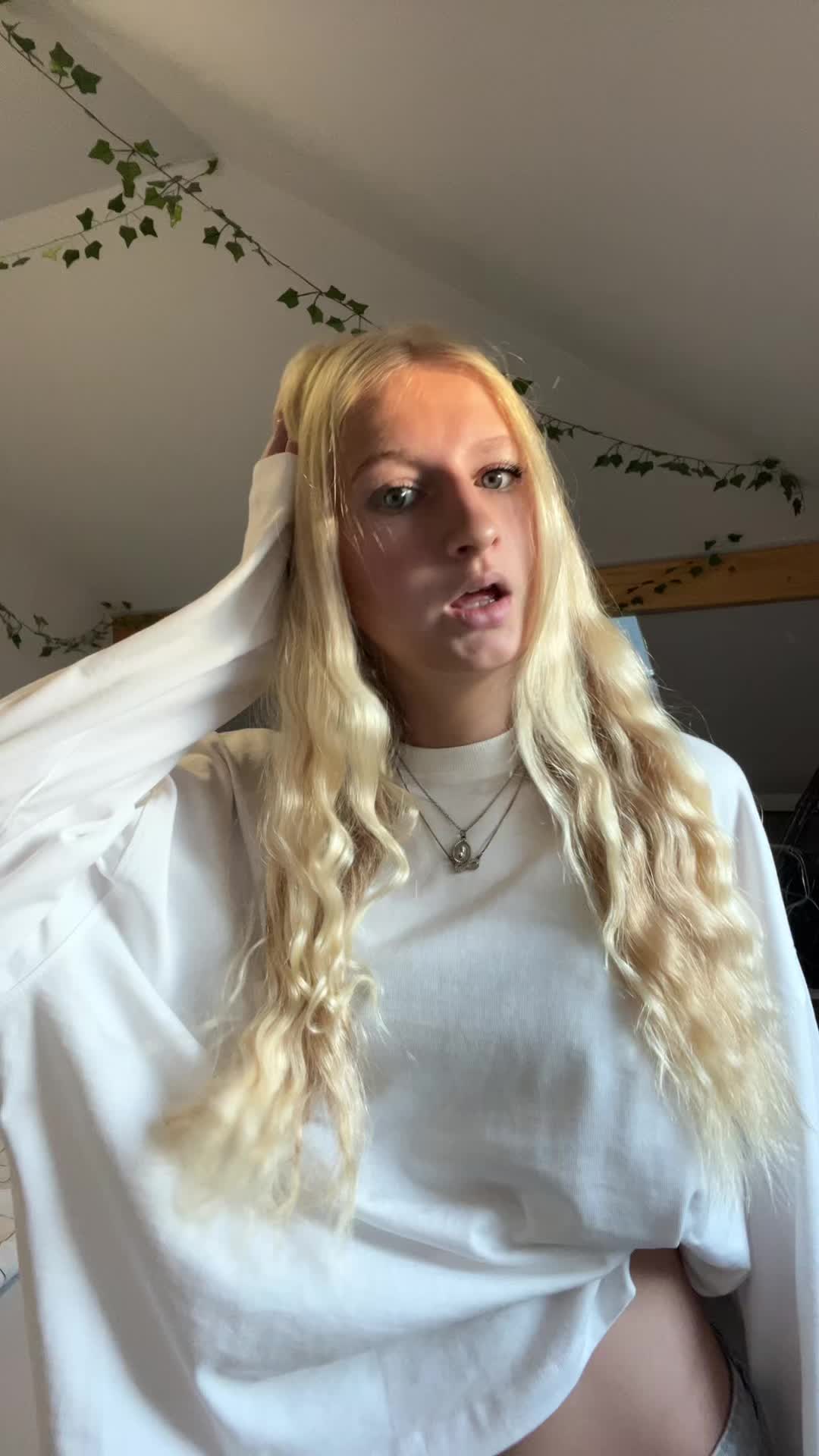 @𝒩𝑒𝓁𝓁🦢