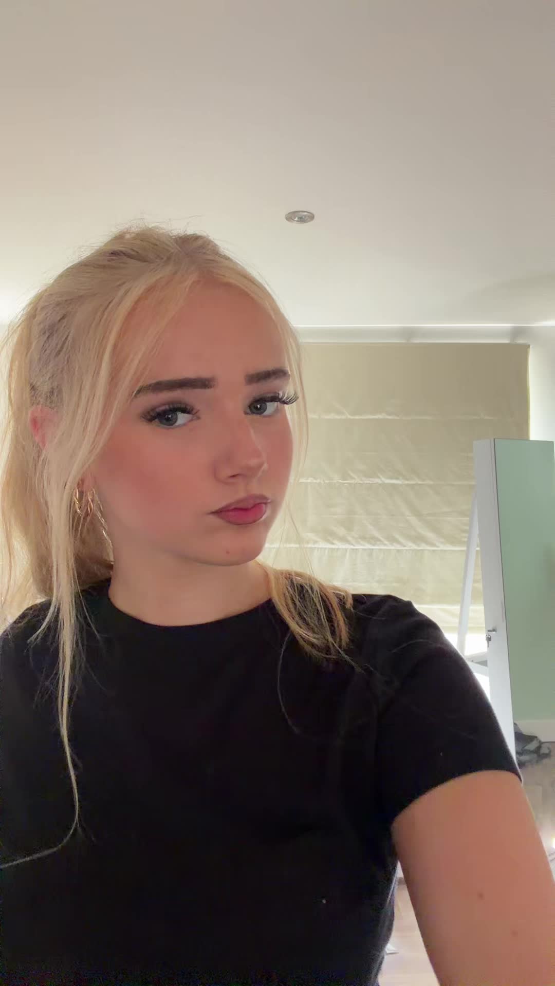 @annie ⭒˚.⋆