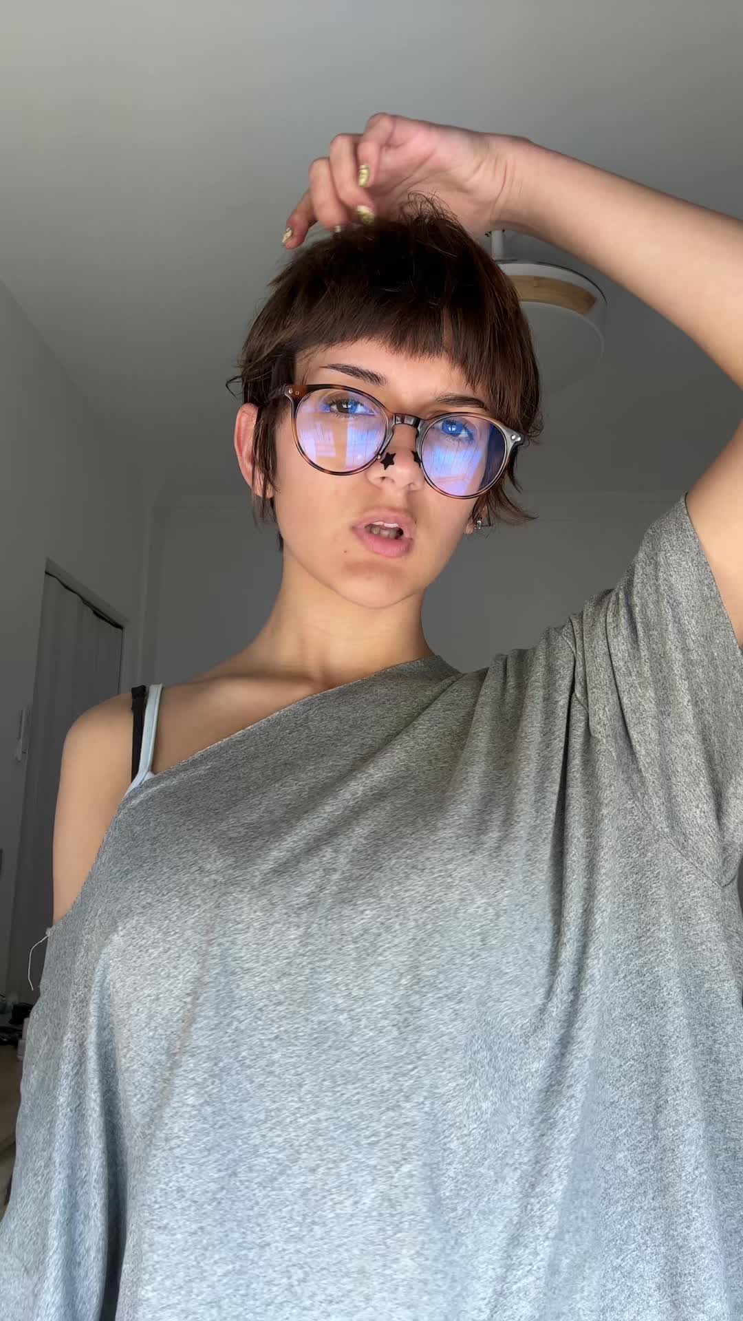 @meninaoutrolugar
