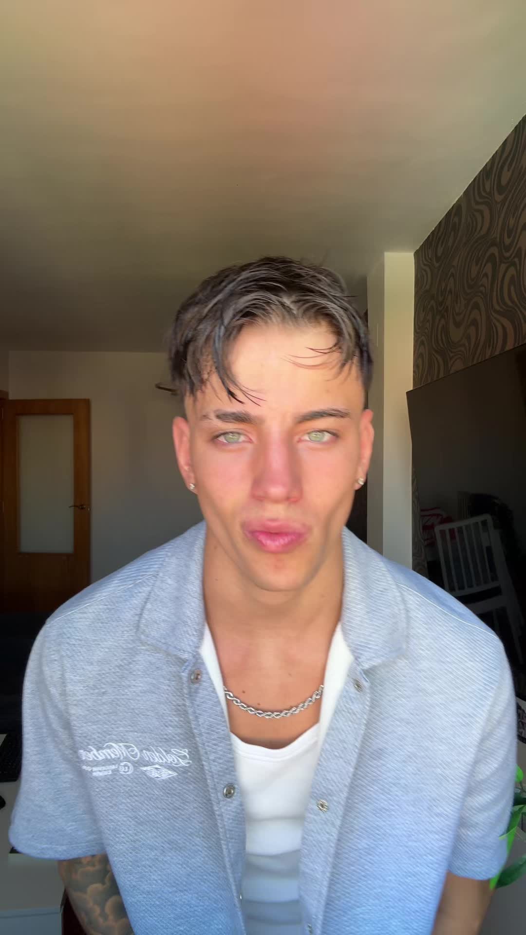 @Hugo23