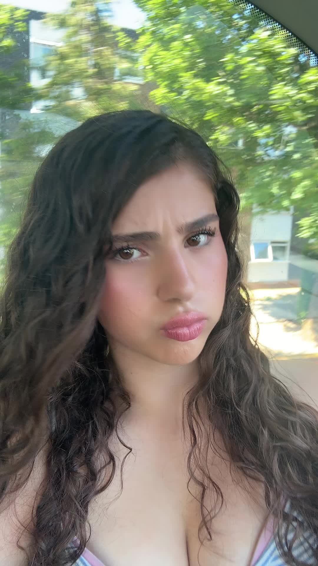 @𝒻𝒾𝓁𝒾𝓏.