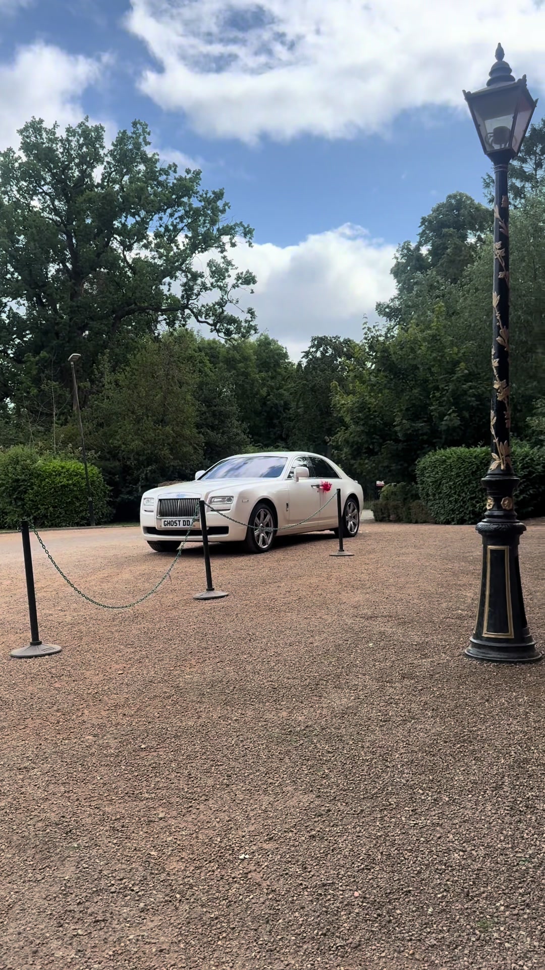 @Rolls Royce & Limo Hire 😎