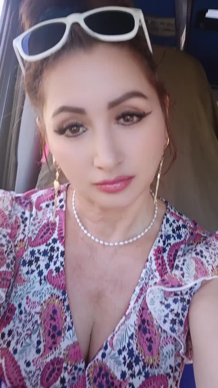 @Daniela Daniela DNL