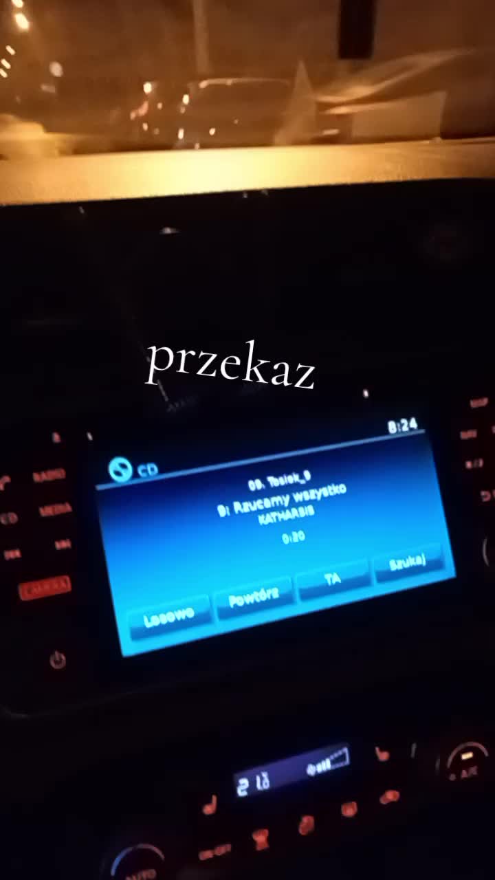 @Tosiek_9