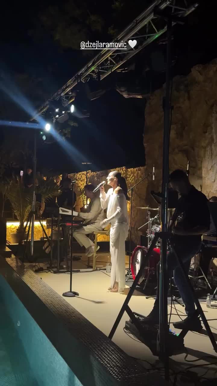 @nastupi_poznatih