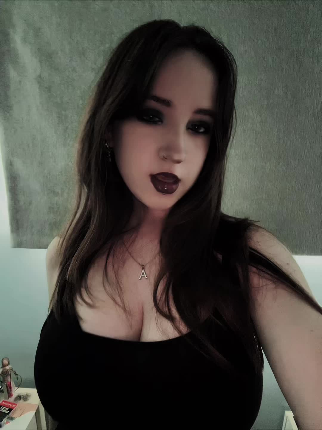 @𝐴𝑠ℎ𝑙𝑒𝑖𝑔ℎ 🍒