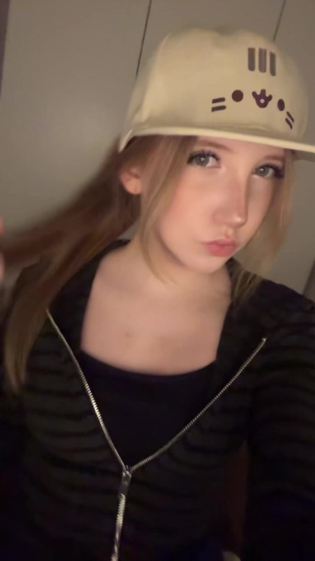 @алиночка йоу
