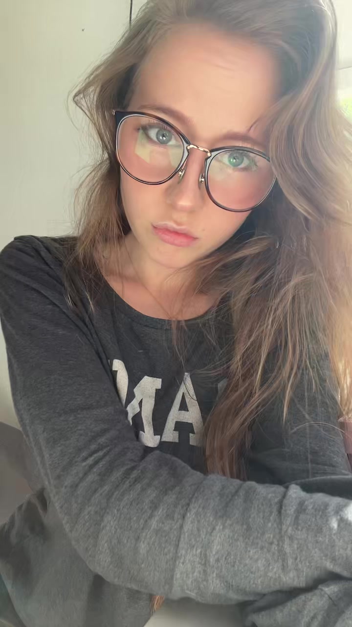 @Ella