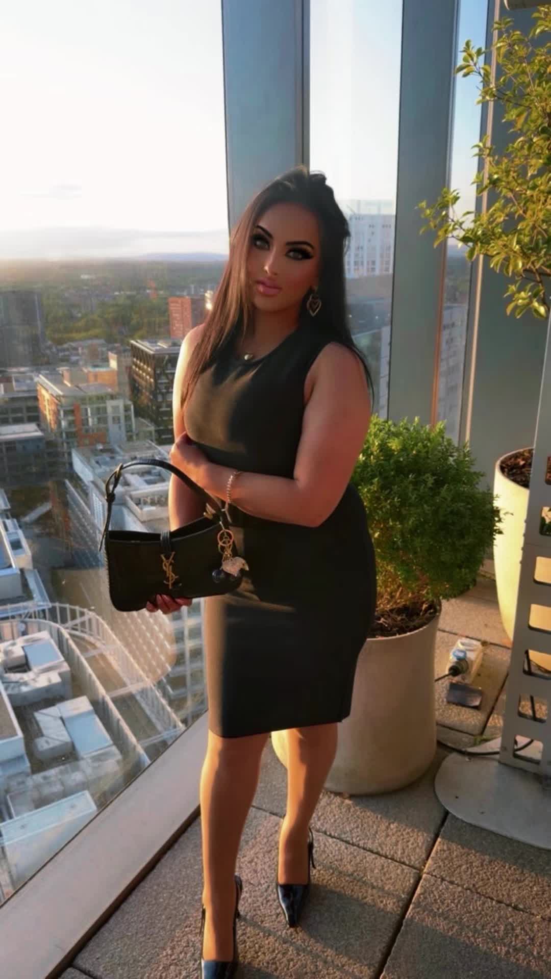 @Heenaaaxo