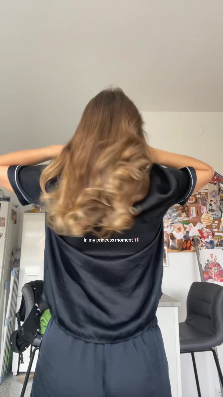 @melina valerie