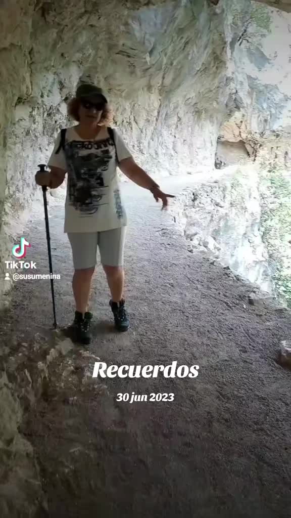 @Sus&uacute;menina