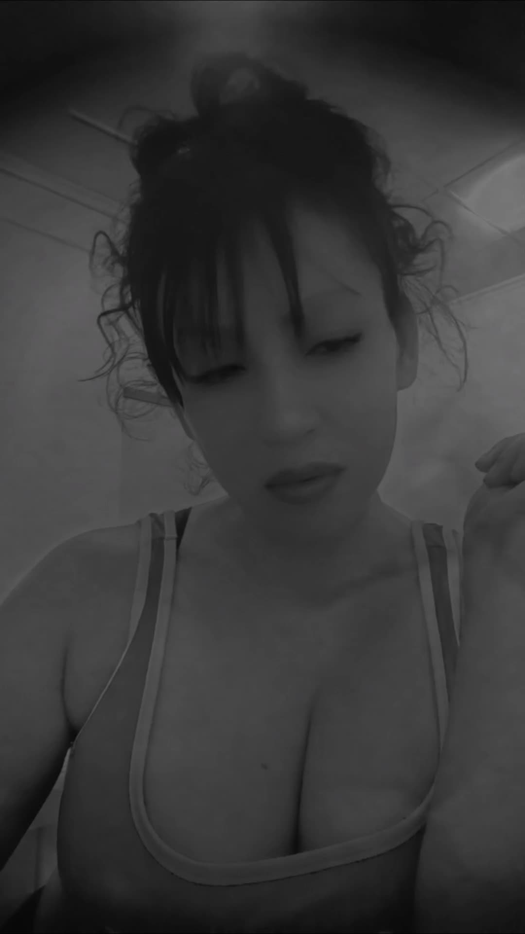 @lady.