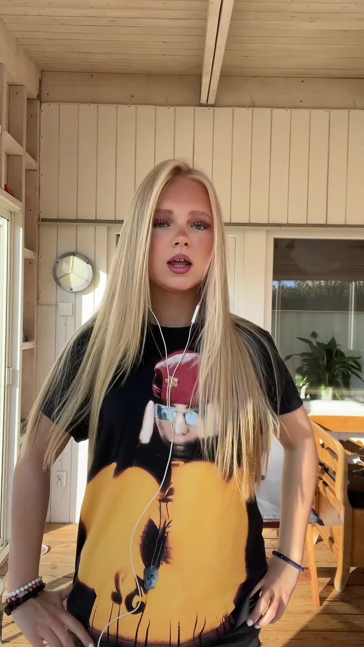 @Lovaᵇᵉ