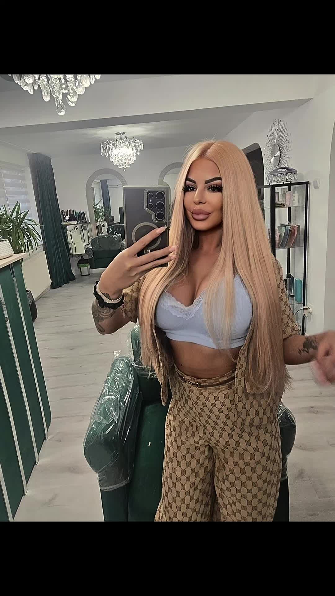 @Blonda97