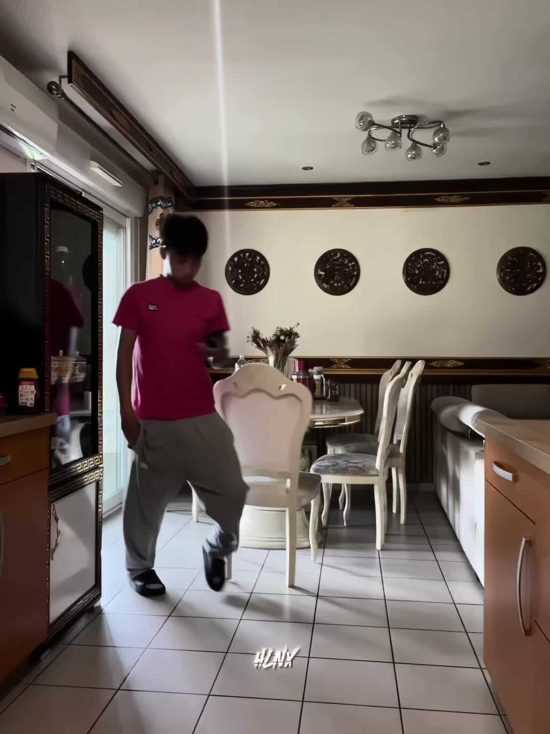 @hlnx.z