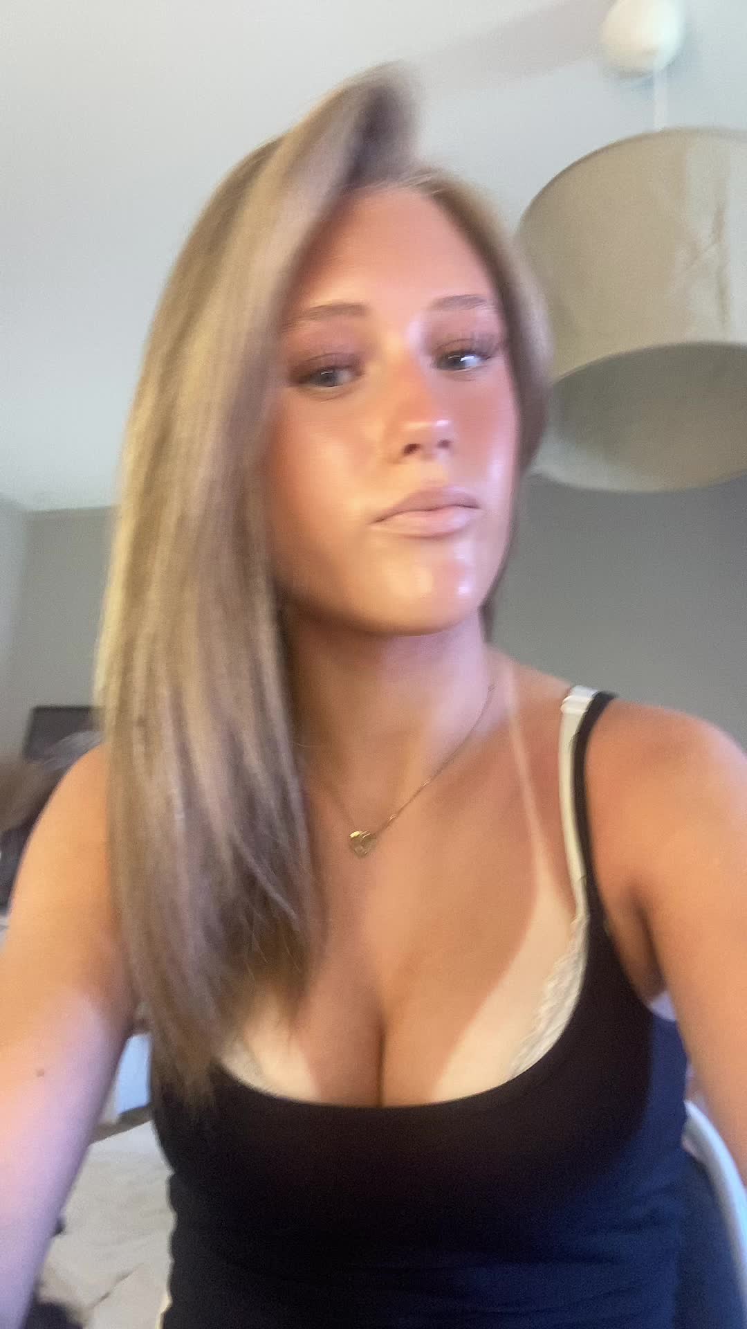 @😽