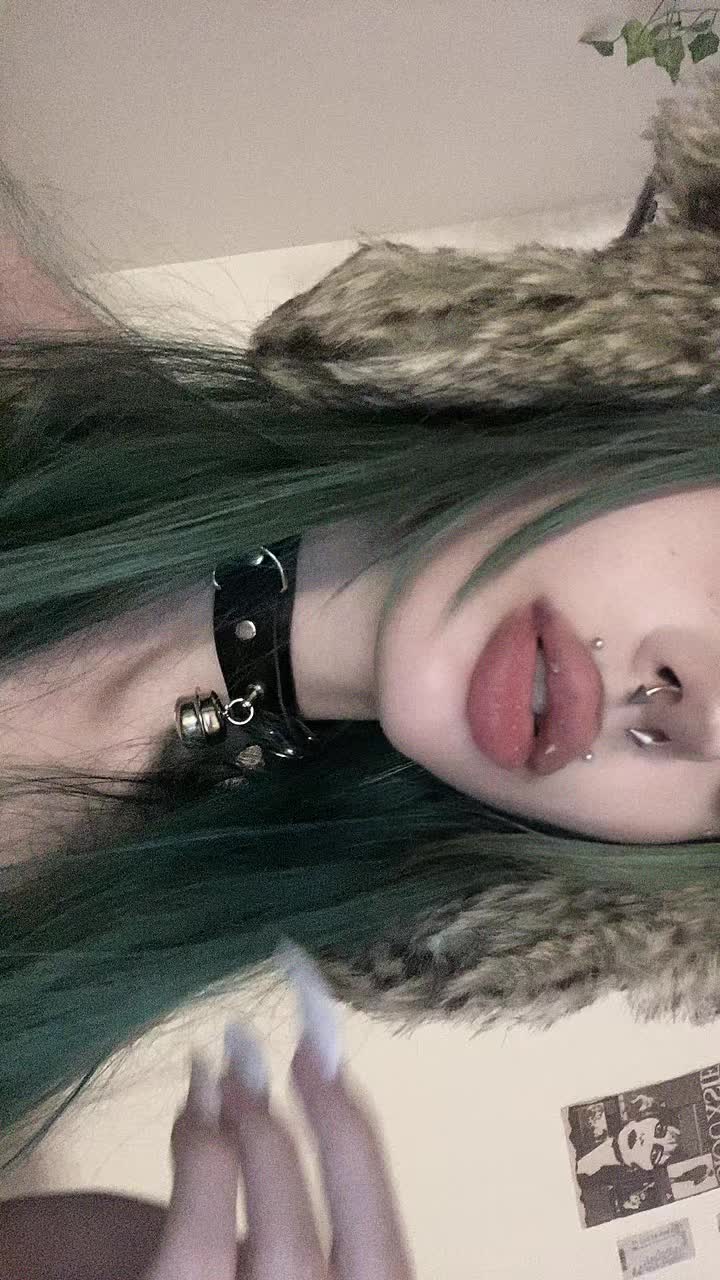 @nora valeria
