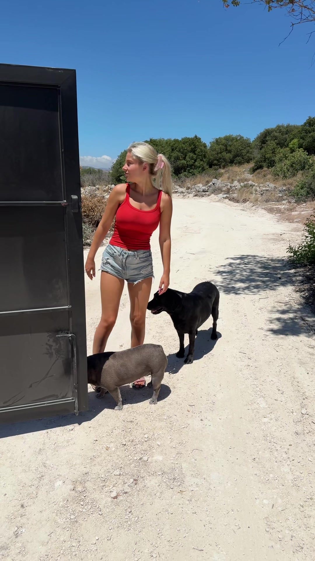 @thatyoungblonde