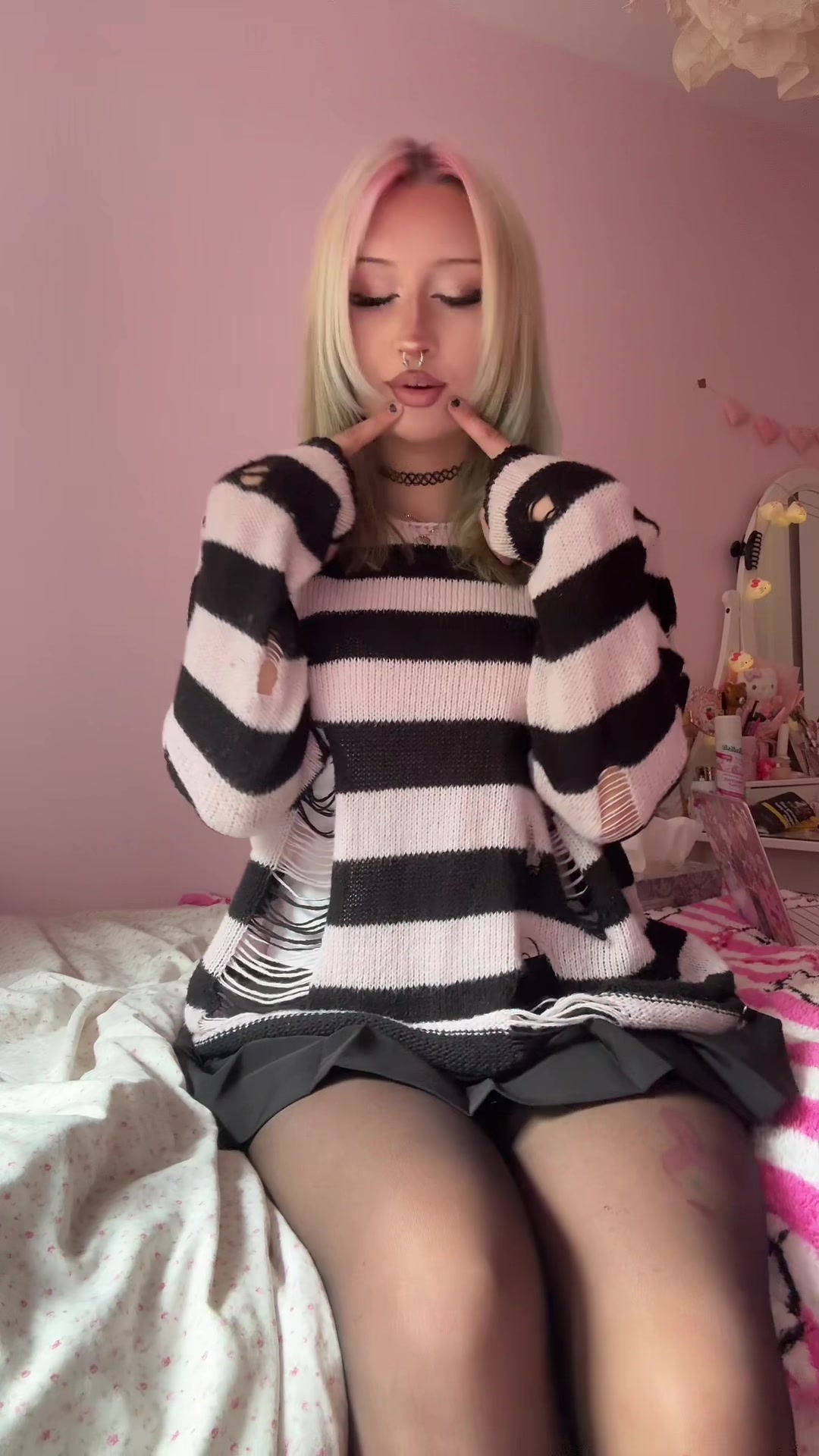 @bella