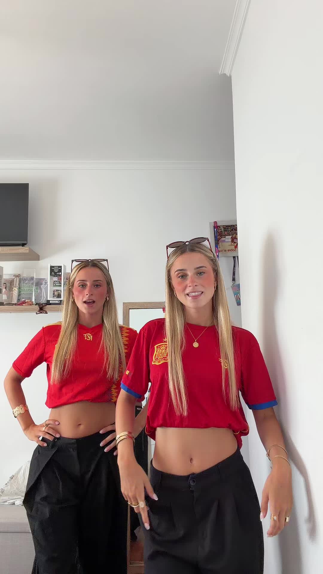 @luciaarivaas_