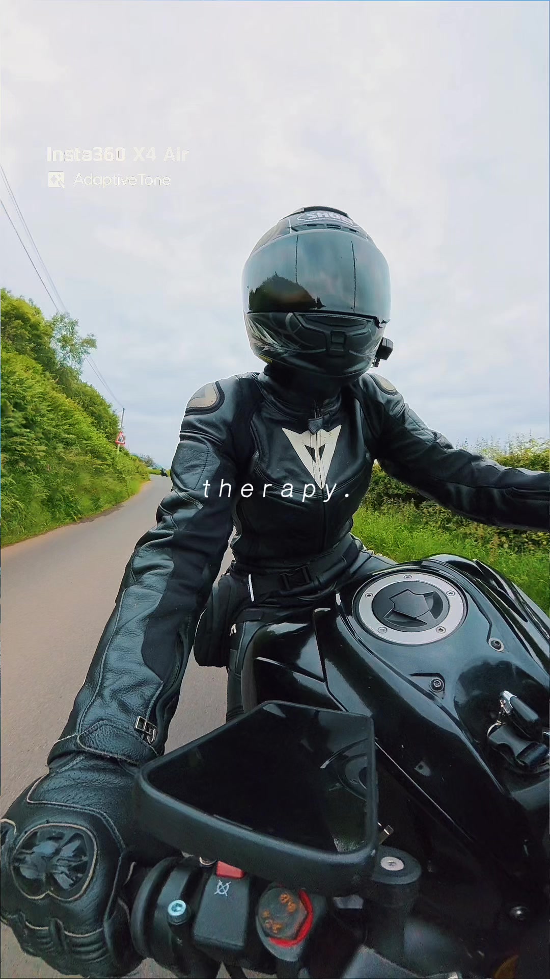 @LivyZed🏍️
