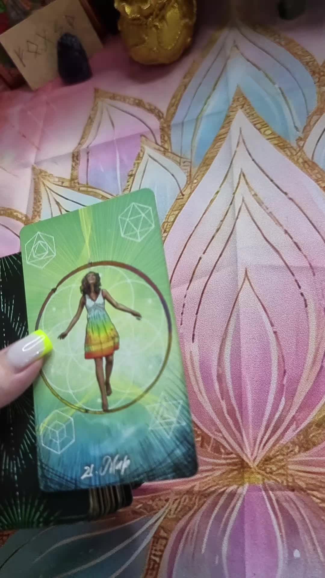 @✨️Излучающая свет✨️
