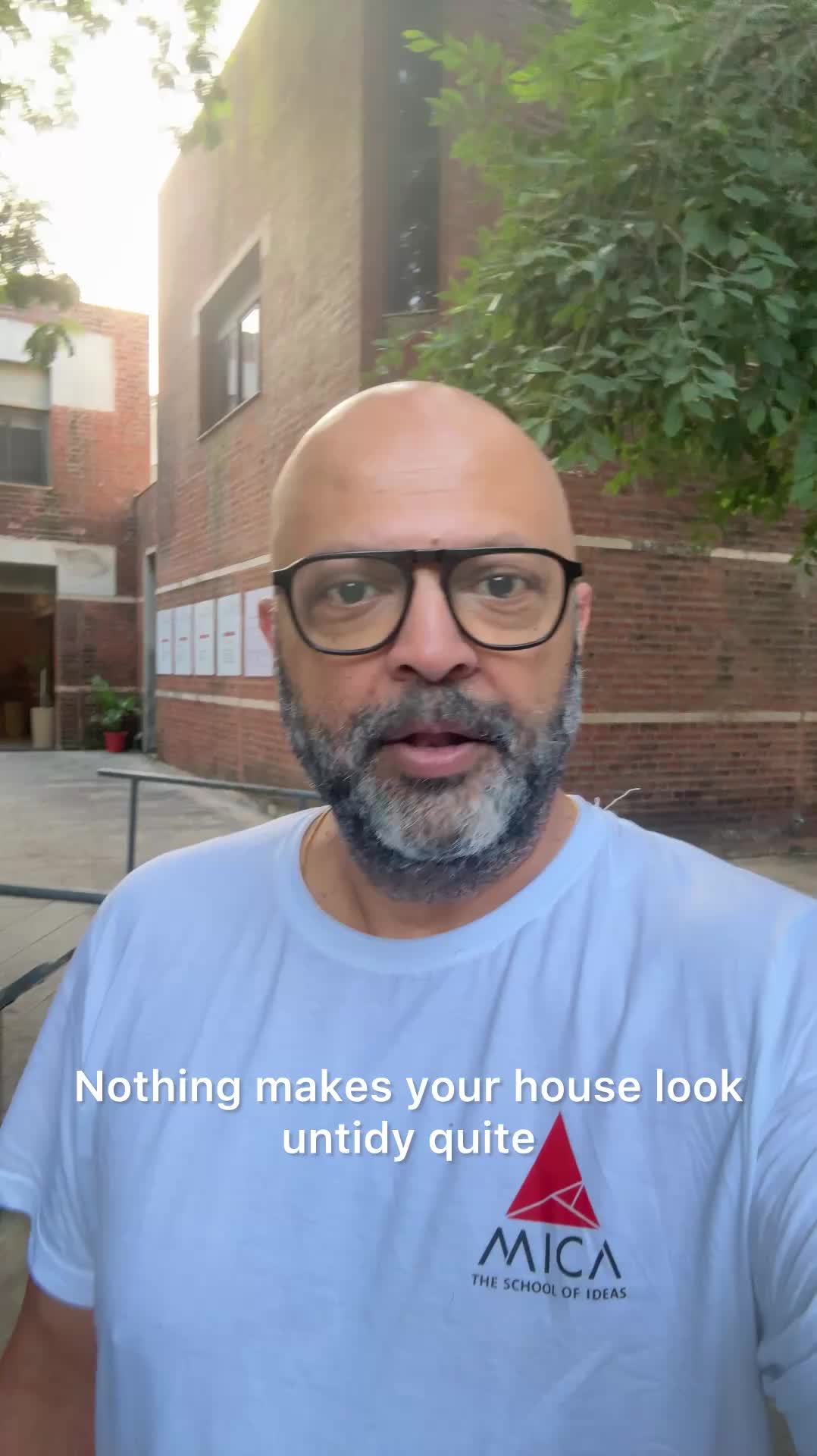 @thetravelingprofessor