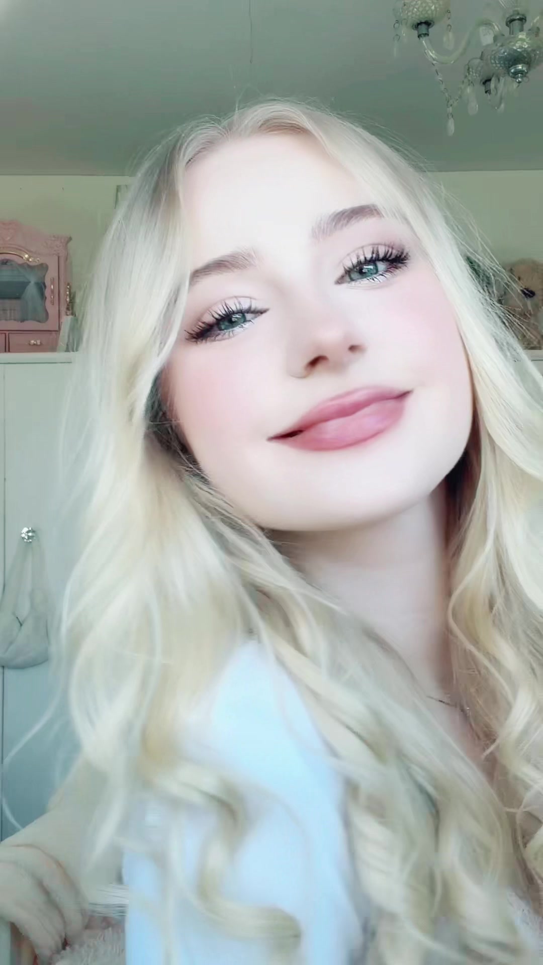 @Annabel Hughes 🦢🤍(mgmtbex)