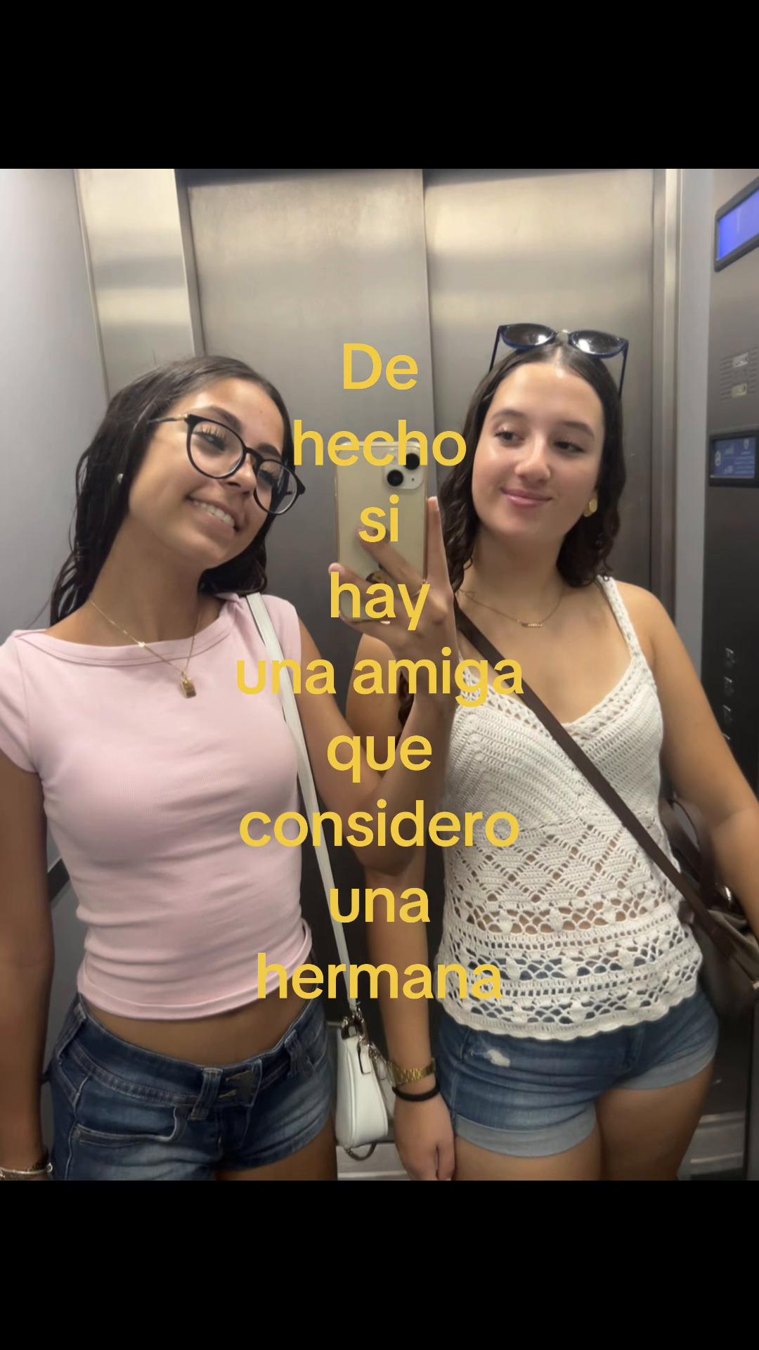 @Elenaa