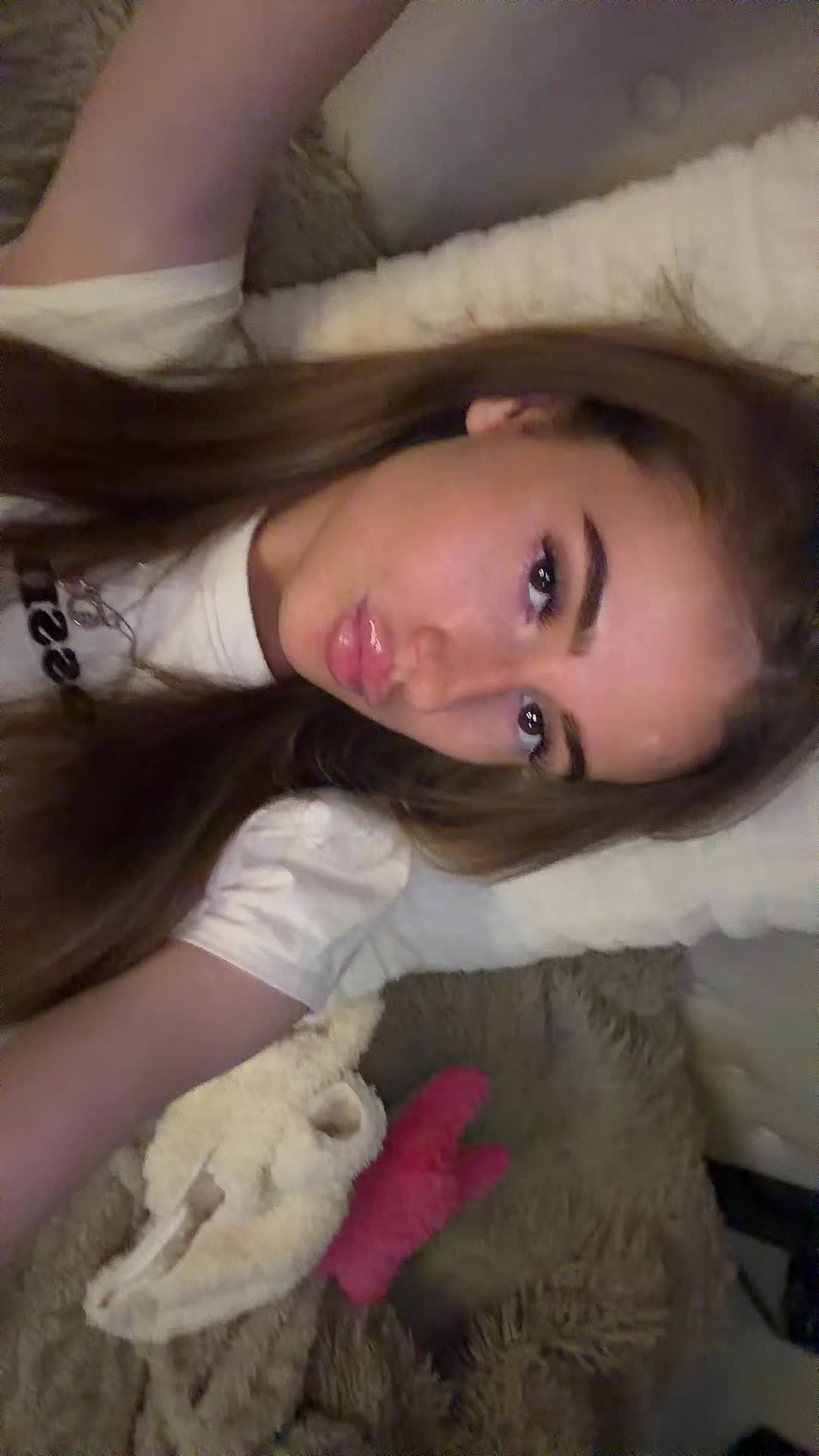 @ell 👩&zwj;❤️&zwj;💋&zwj;👩
