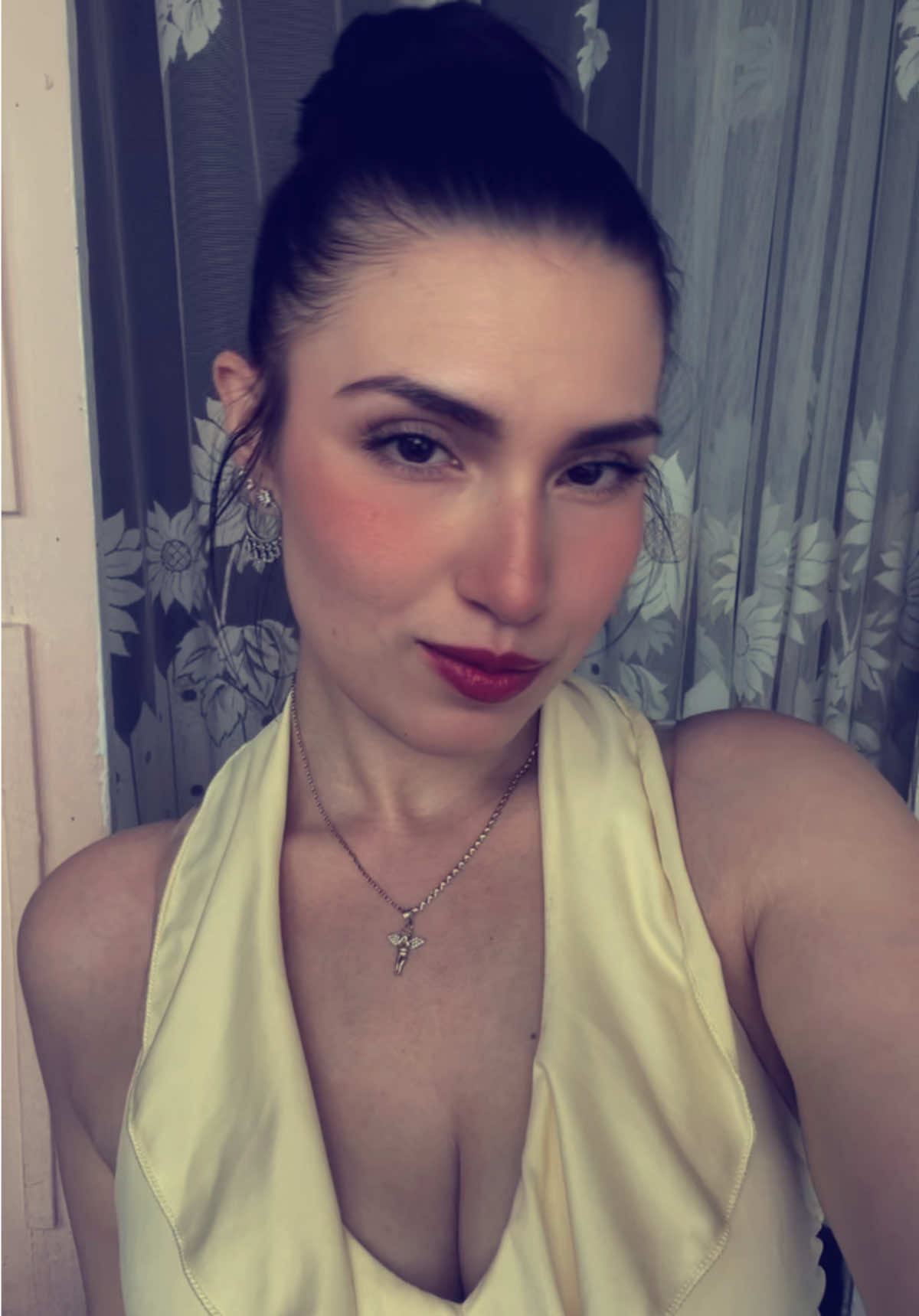 @zeyneb