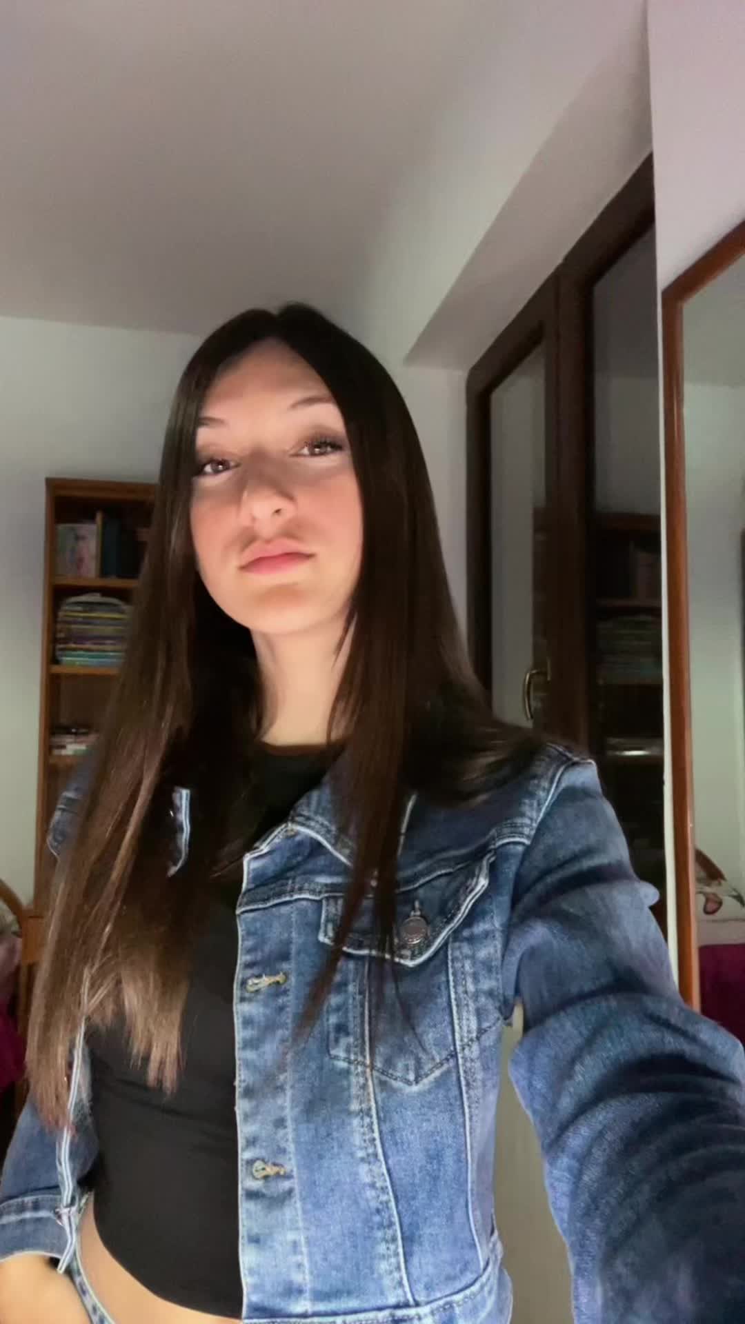 @𝐌