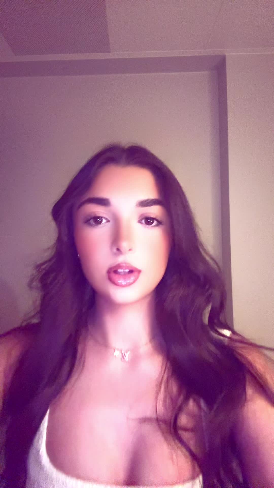 @sydnieleexx
