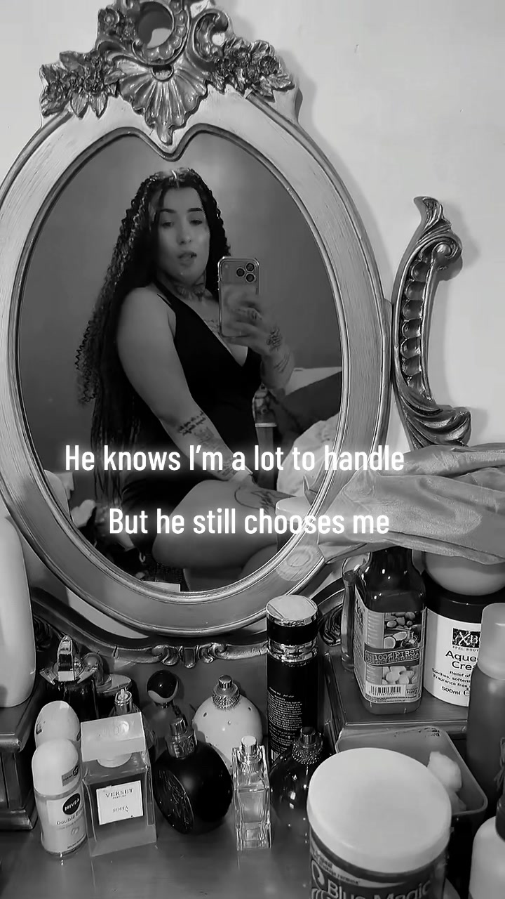 @Mel🦋