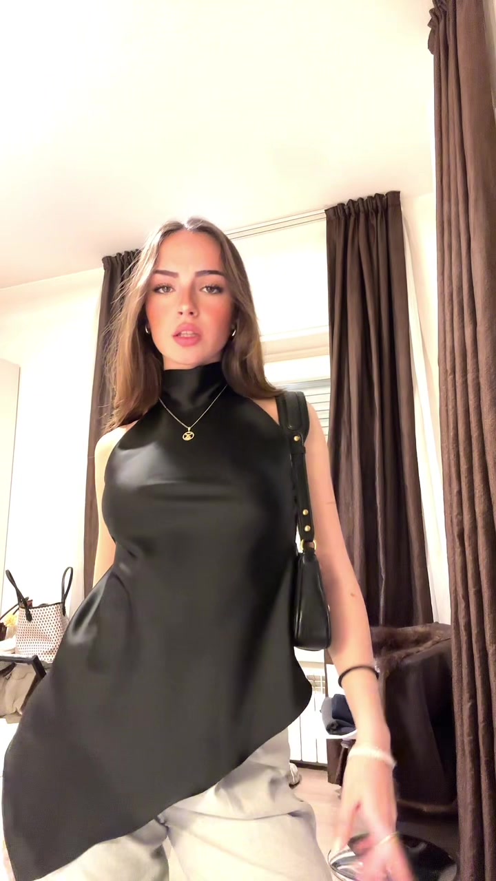 @núria
