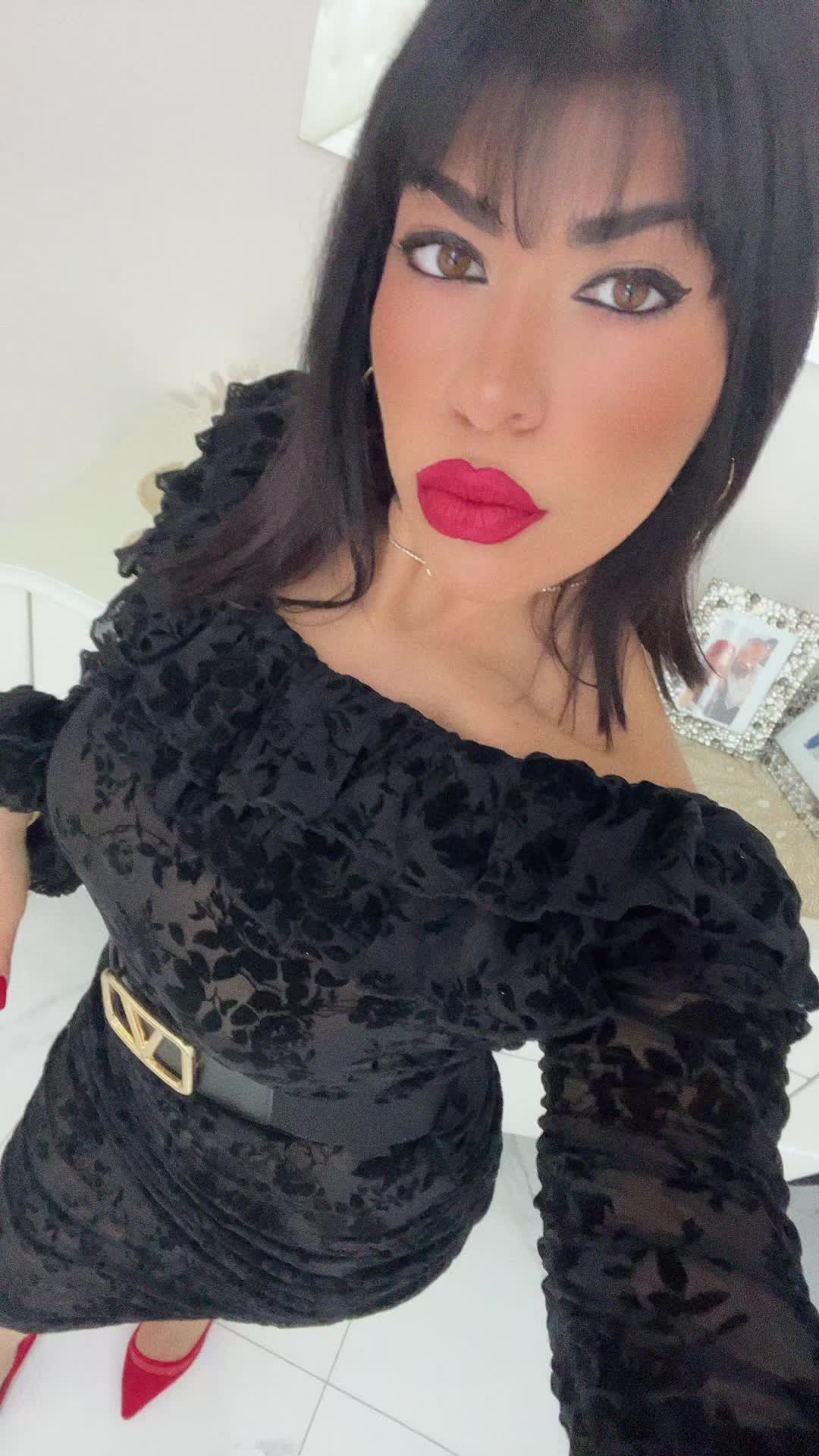 @Angela Correro