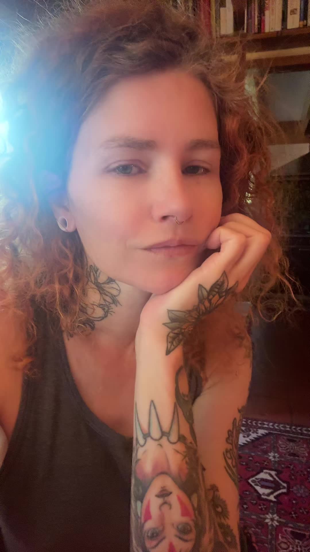 @Curlyhairwithtattoos