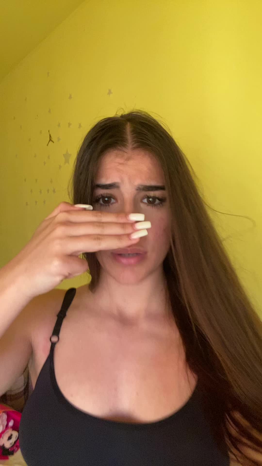 @╰‿╯