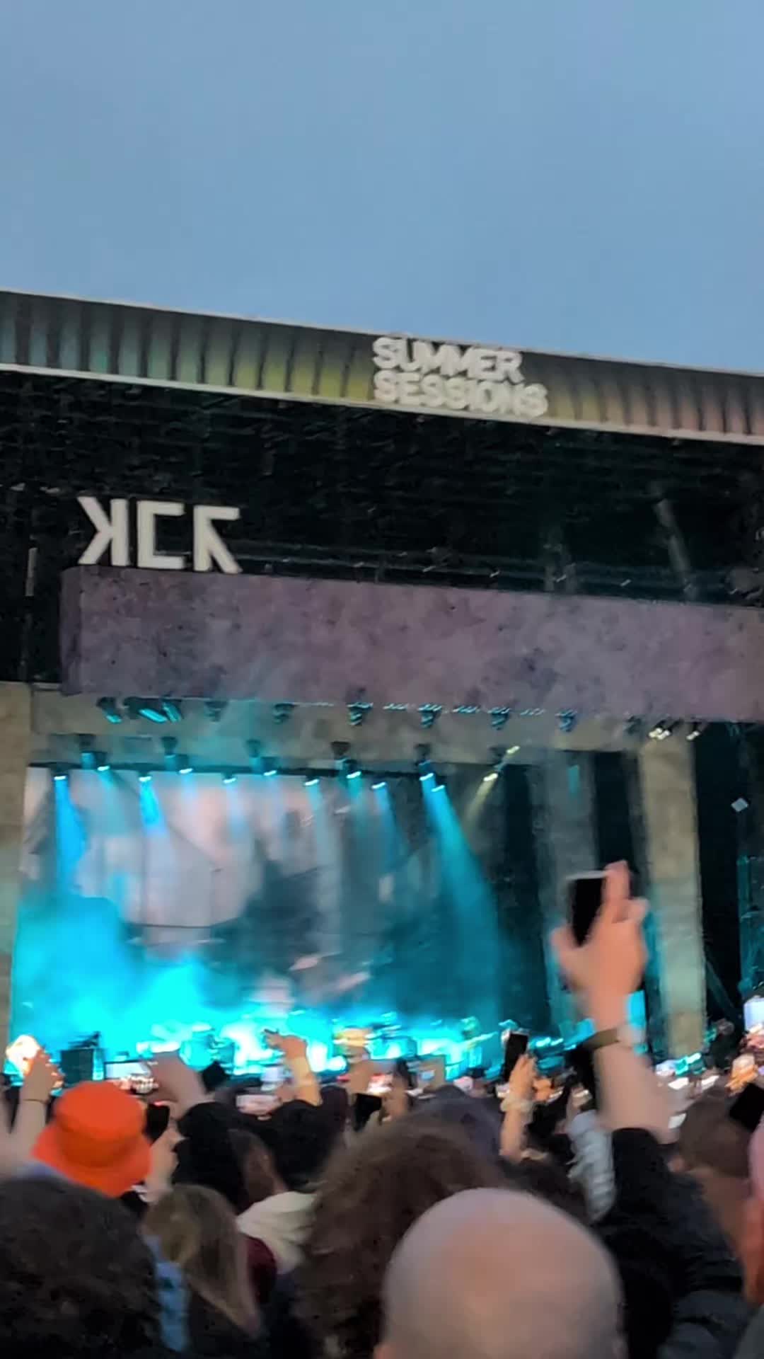@EllieBellyx