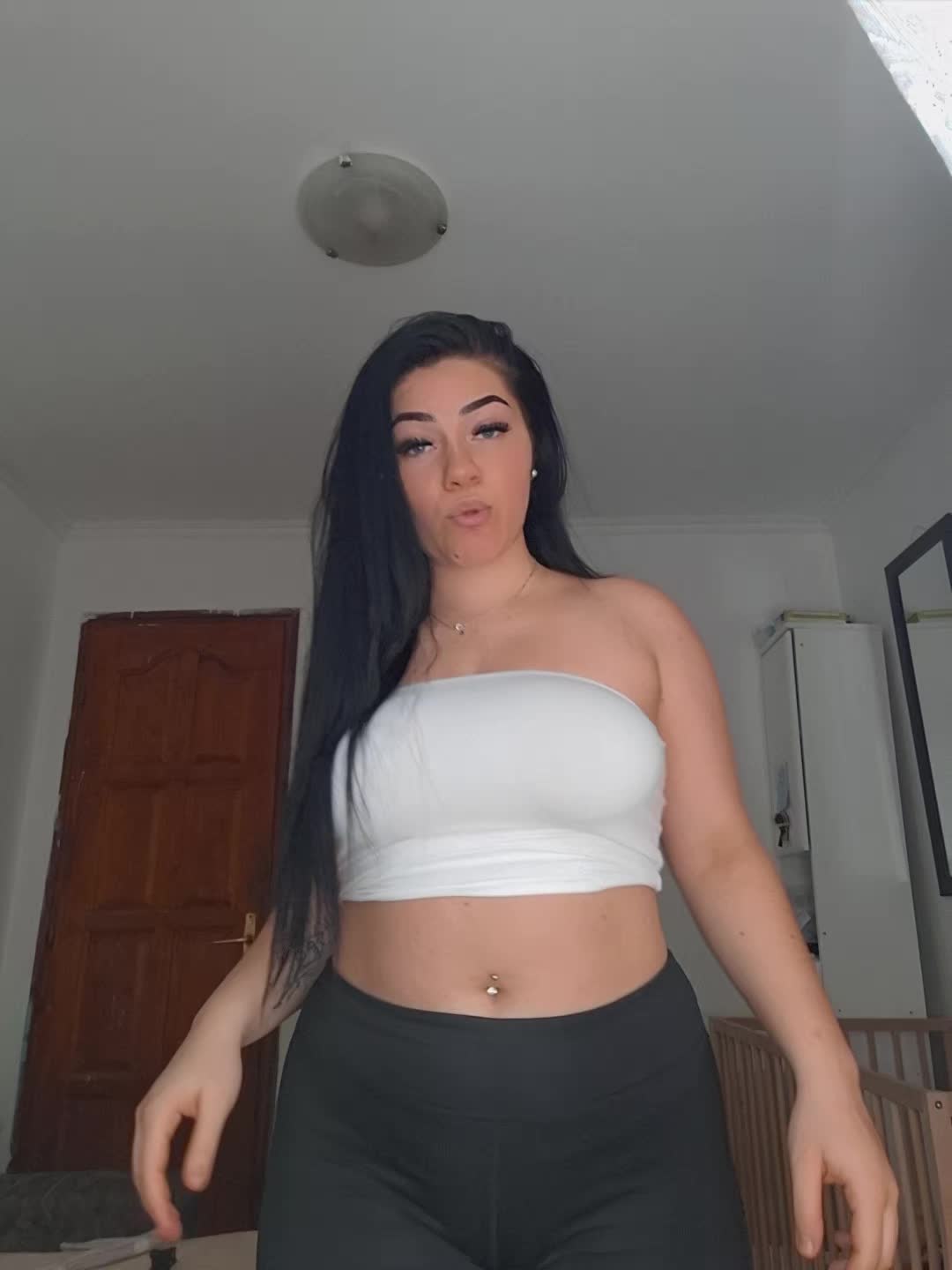 @ℬ🫦
