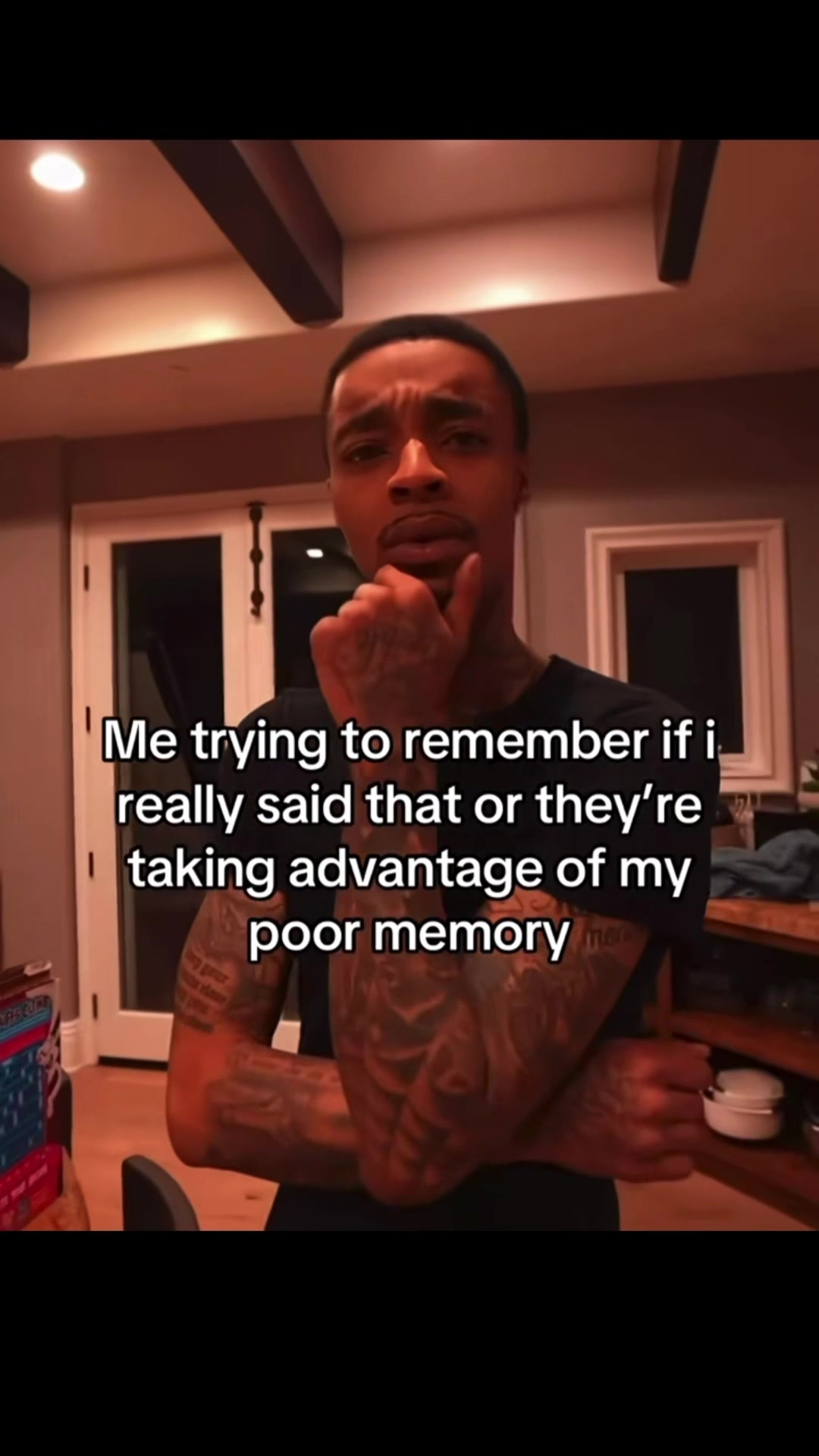 @⃟