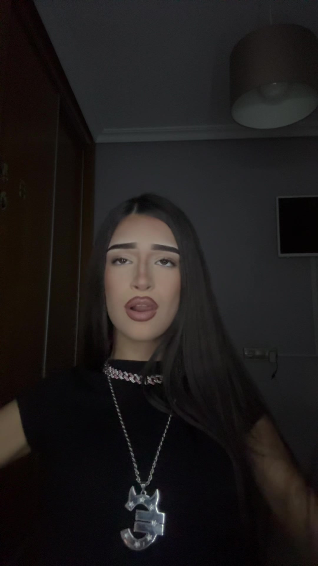 @chloecalvache_