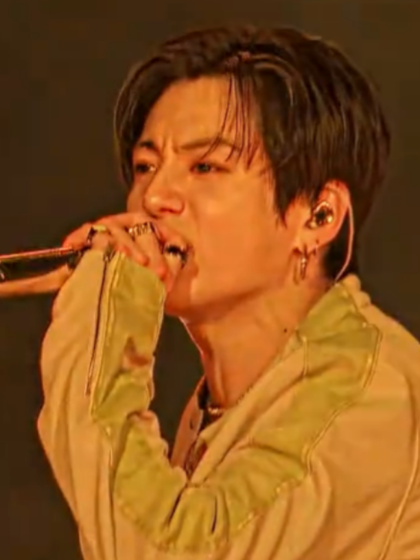 @Bโ แฅฃ๐าโฒ Tโแต ๐๐
