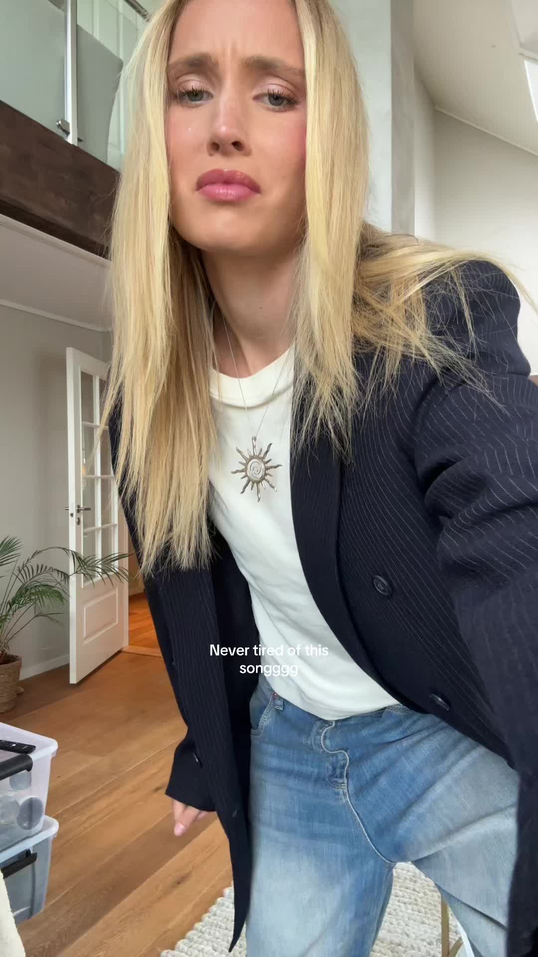 @ALEXANDRA LUND