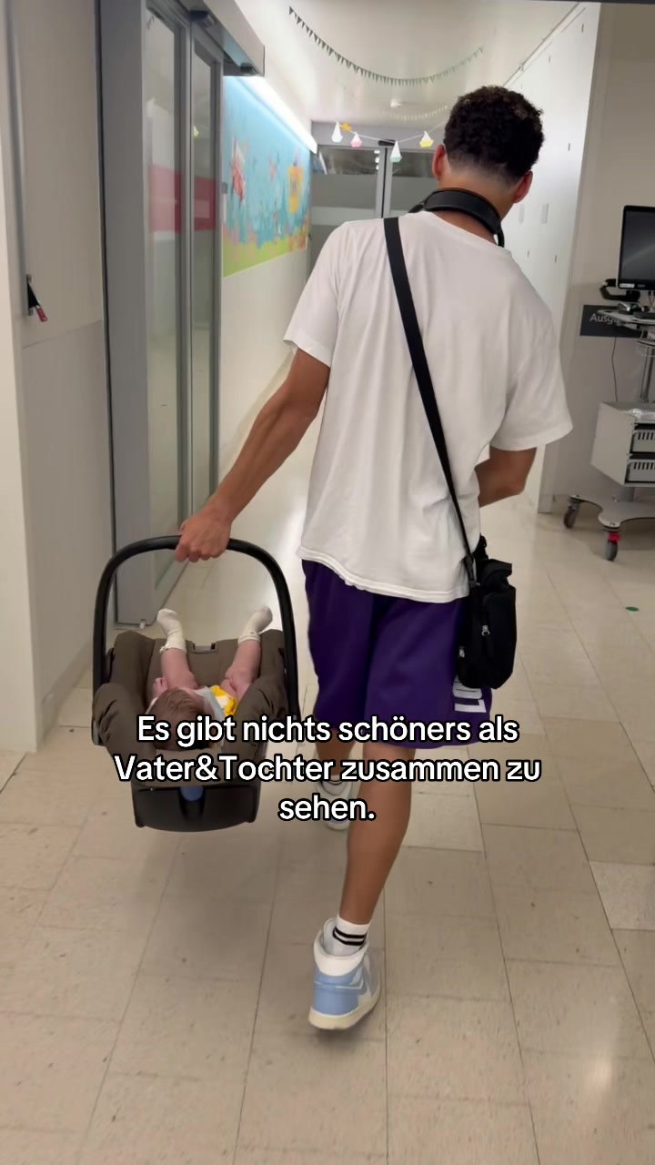 @ꨄ..