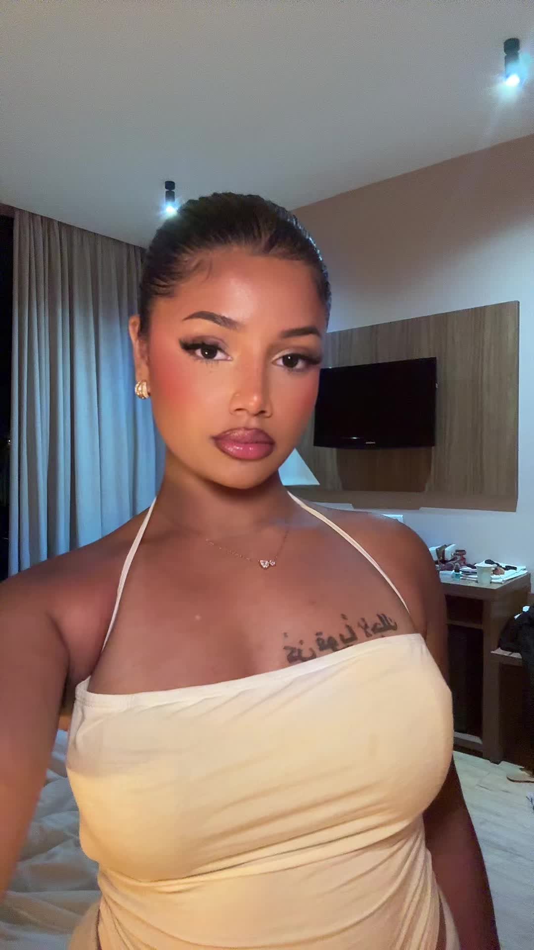 @itssoomax ♡