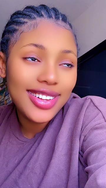 @IYZ QUEEN 💍🦋❤️🩷