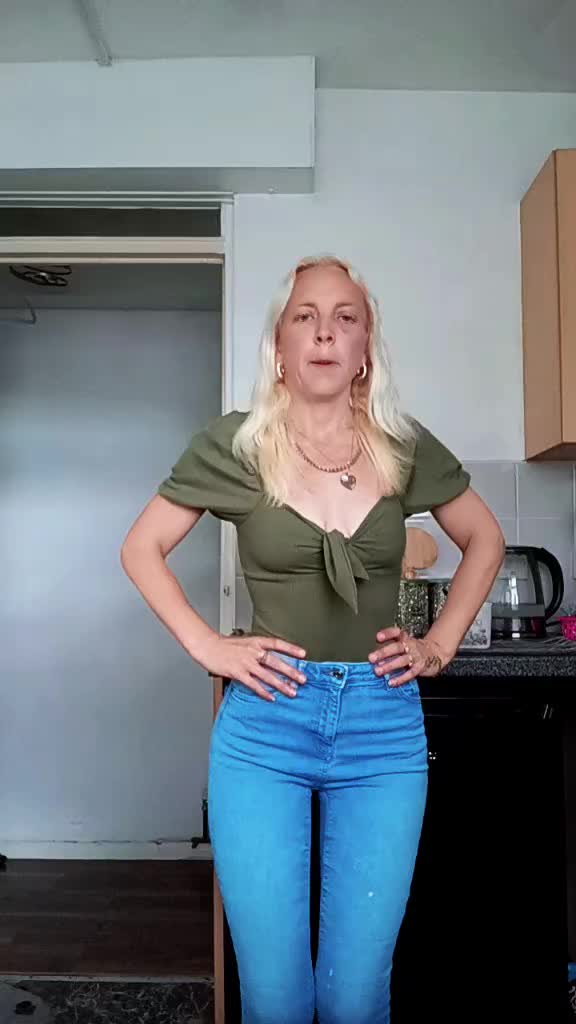 @ᗩᘻᖻ 🌹